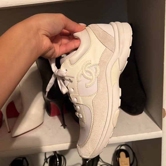 CLOSET CLEAROUT! EVERYTHING MUST GO!‼️ - Picture 4 of 5